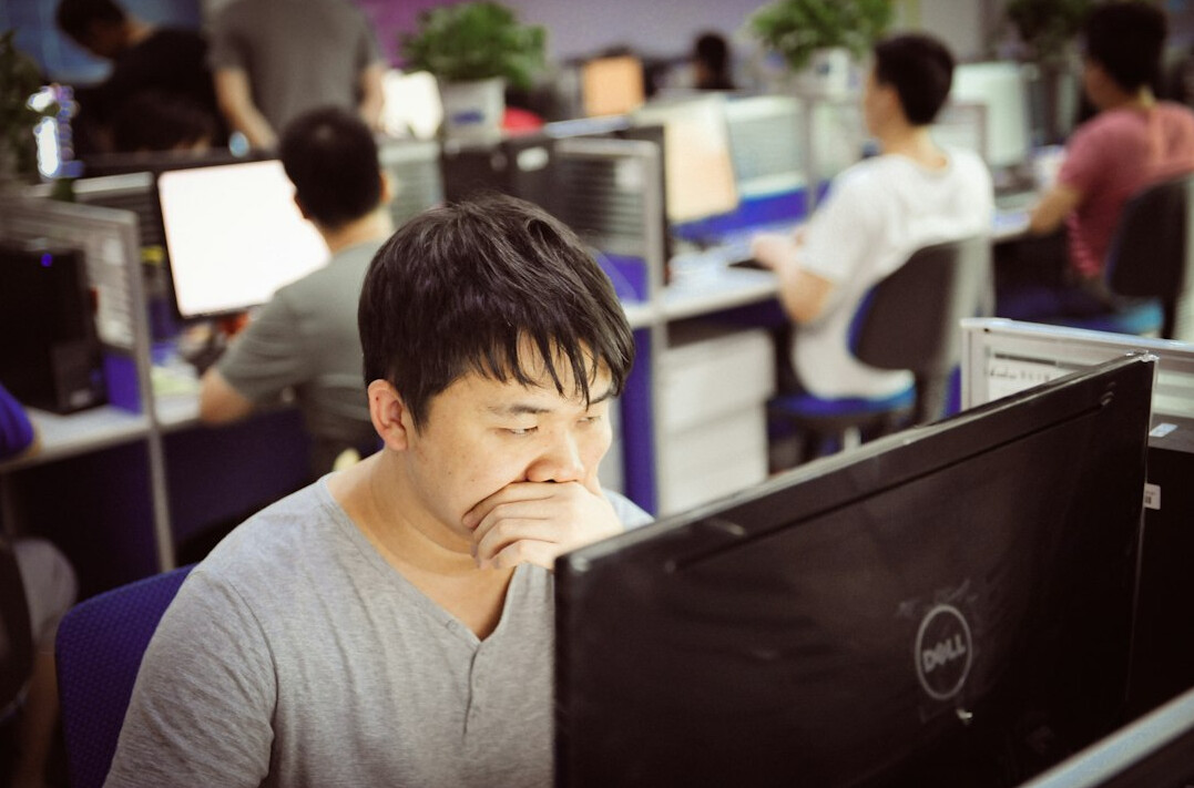 customer browsing suspiciously