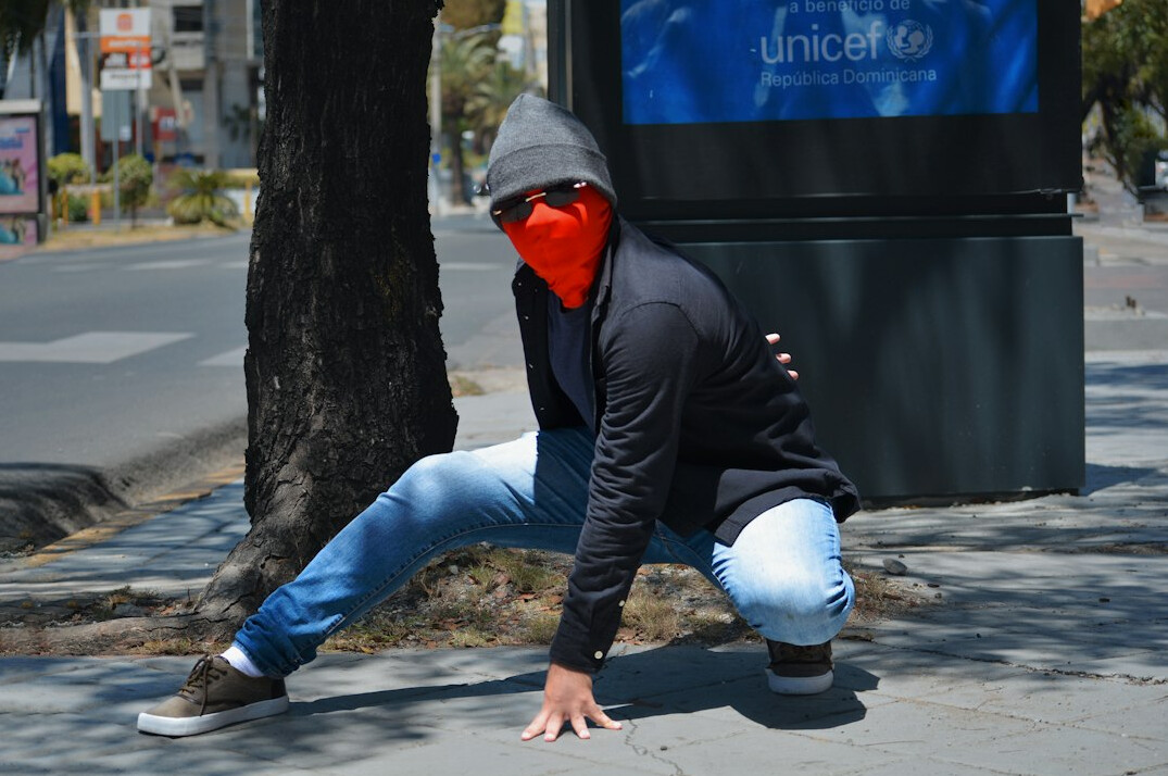 clever thief caught red handed